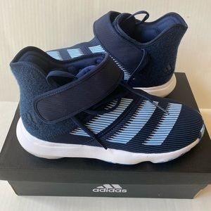 New Adidas Running Basket Ball size 8 Me